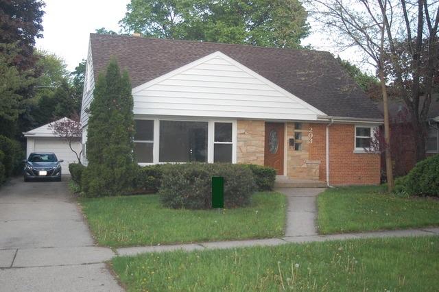 203 N Pine St., Mount Prospect, IL 60056