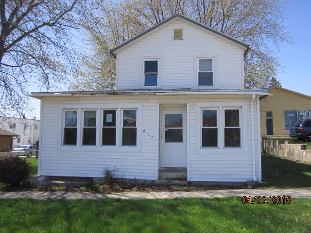 607 Brown Ave., Ashton, IL 61006