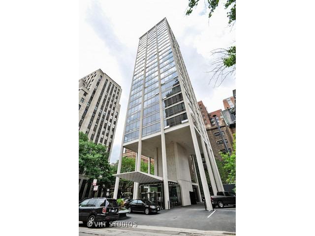 1300 N Astor St. #8B, Chicago, IL 60610