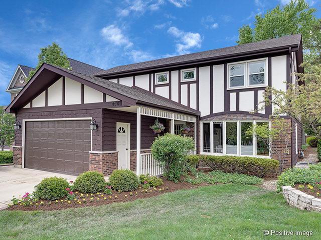 400 Hudson Ave., Clarendon Hills, IL 60514