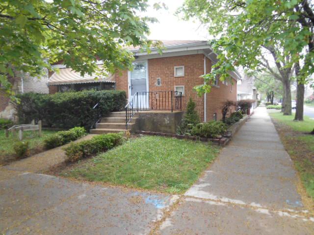 5300 W Cullom Ave., Chicago, IL 60641