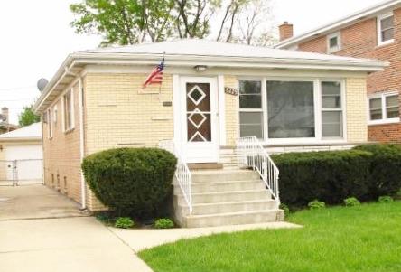 6225 W Belle Plaine Ave., Chicago, IL 60634