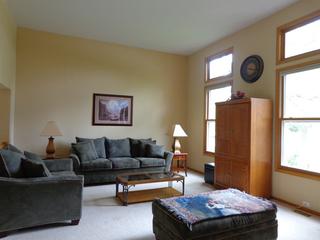 548 Williams Way, Vernon Hills, IL 60061