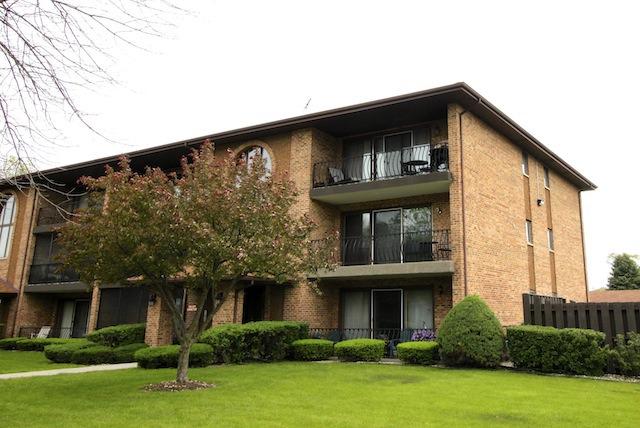 11103 Heritage Dr. #2A, Palos Hills, IL 60465