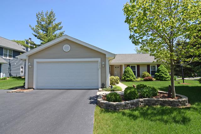 353 Bayberry Dr., Algonquin, IL 60102