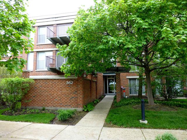 362 Kelburn Rd. #122, Deerfield, IL 60015
