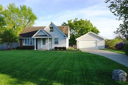 317 Catalpa Ave., Roselle, IL 60172