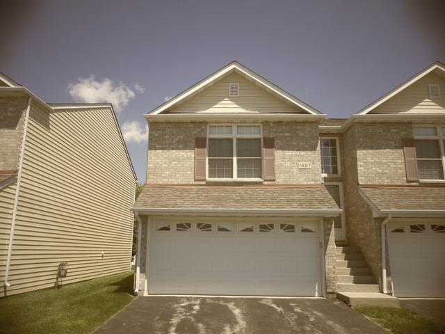 1497 Stonefield Dr., Dekalb, IL 60115