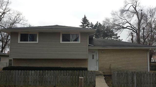 10601 S 80th Ct., Palos Hills, IL 60465