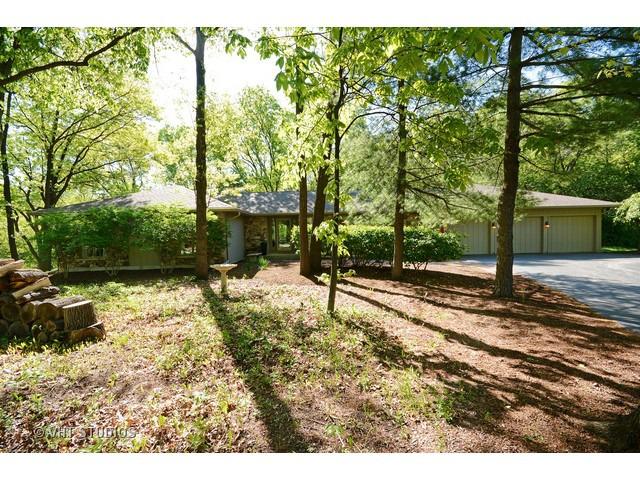 20 Bruce Cir., Hawthorn Woods, IL 60047