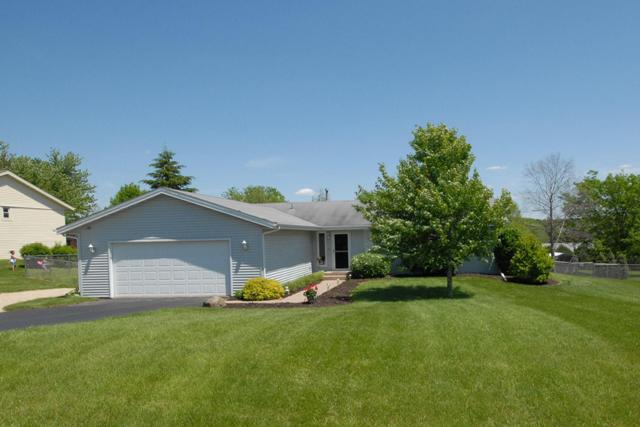 9387 Densmore Dr., Roscoe, IL 61073