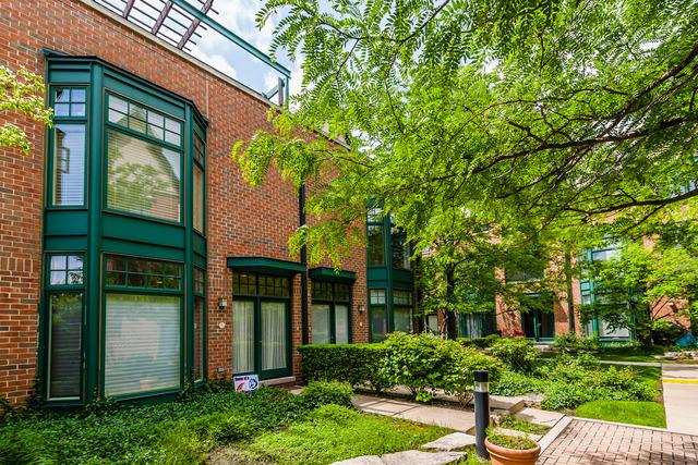 101 N Euclid Ave. #9, Oak Park, IL 60302