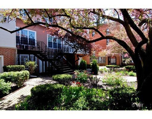 200 W Menomonee St. #12, Chicago, IL 60614