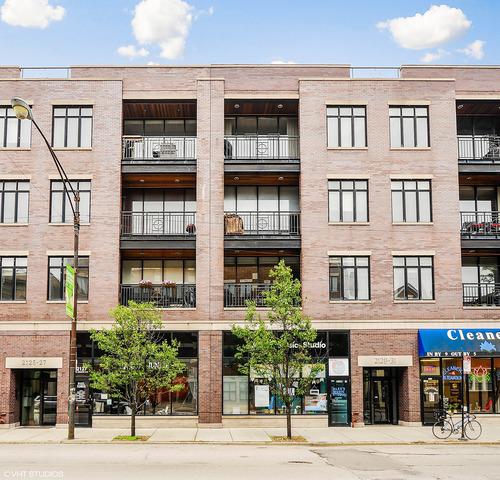 2125 W Belmont Ave. #2E, Chicago, IL 60618