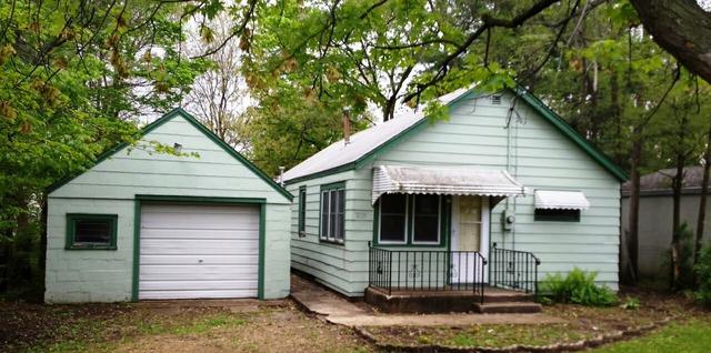 3229 8th St., Rockford, IL 61109