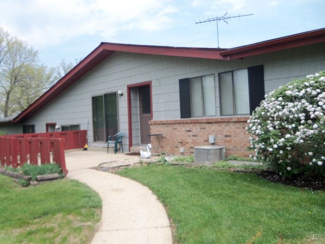 823 Royal Dr. #3, Mchenry, IL 60050