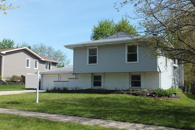 214 Downing Dr., Bloomingdale, IL 60108