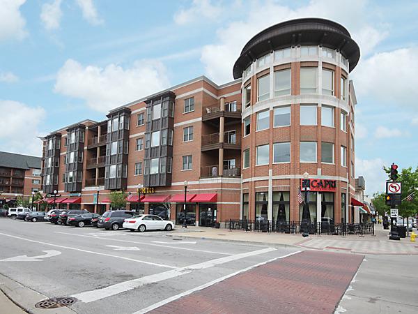 945 Burlington Ave. #308, Downers Grove, IL 60515
