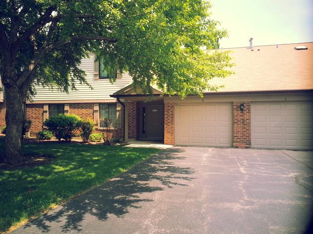 1620 W Partridge Ct. #7, Arlington Heights, IL 60004
