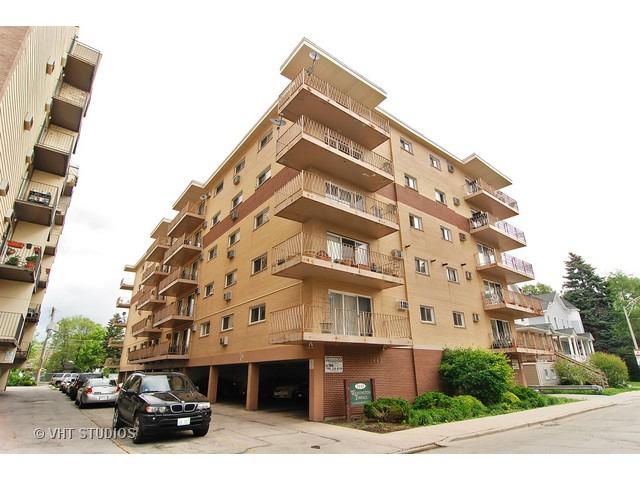 7443 Washington St. #202, Forest Park, IL 60130
