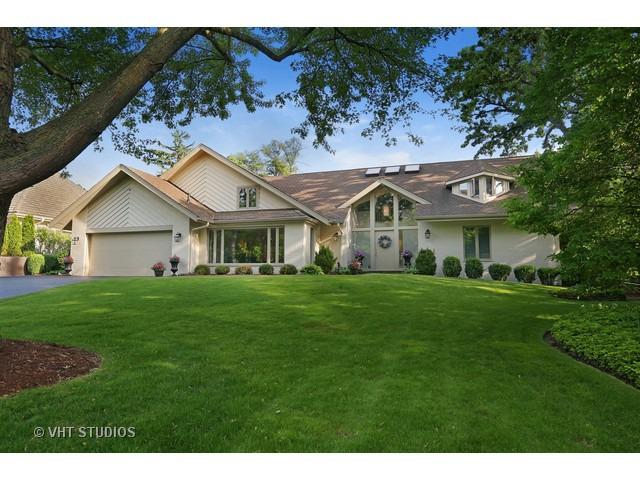 18 Woodgate Dr., Burr Ridge, IL 60527