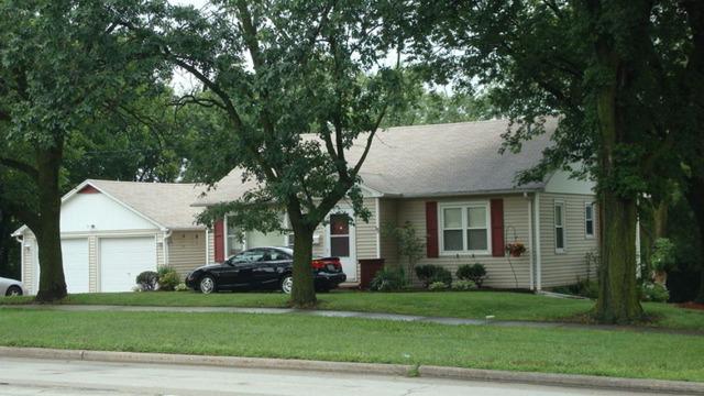 338 W Fullerton Ave., Addison, IL 60101