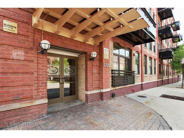 1735 W Diversey Pkwy. #105, Chicago, IL 60614