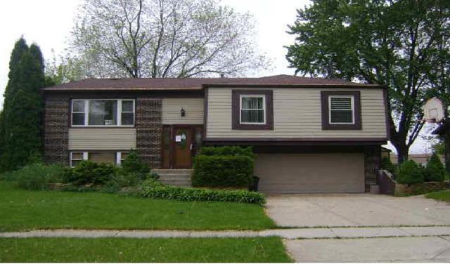 8212 Carolwood Ln., Woodridge, IL 60517