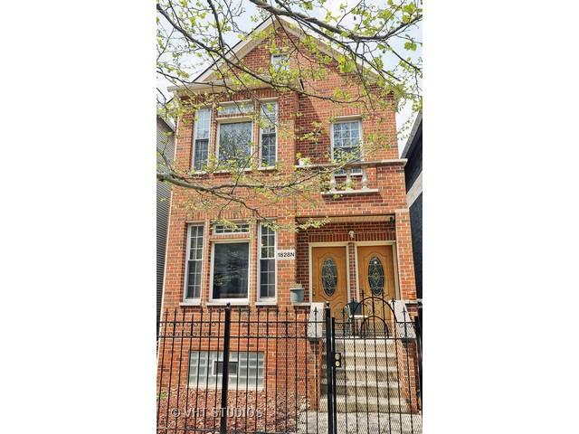 1828 N Washtenaw Ave., Chicago, IL 60647