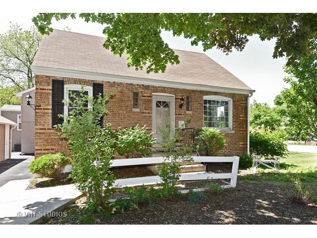1623 Maple Ave., Downers Grove, IL 60515