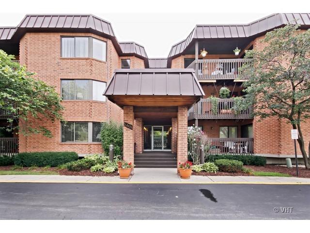 6401 Clarendon Hills Rd. #211, Willowbrook, IL 60527
