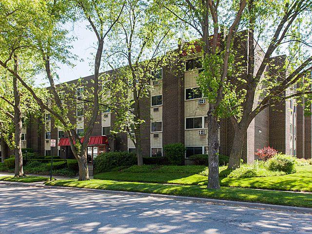 10015 Beverly Dr. #408, Skokie, IL 60076