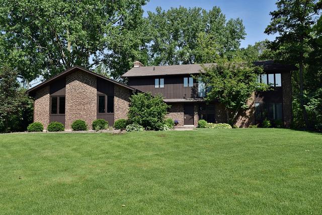 98 Highgate Course, St. Charles, IL 60174