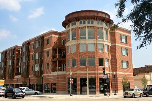 945 Burlington Ave. #406, Downers Grove, IL 60515