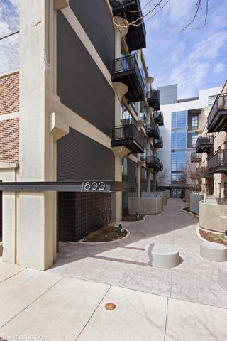 1800 W Grace St. #411, Chicago, IL 60613