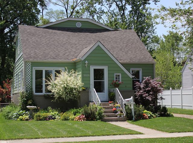 3325 S Schultz Dr., Lansing, IL 60438