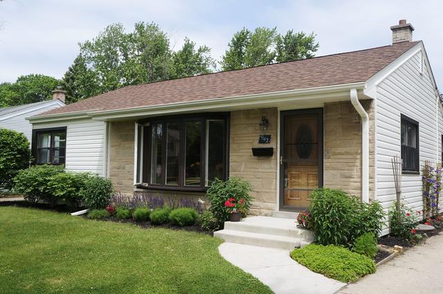 942 E Forest Ave., Des Plaines, IL 60018