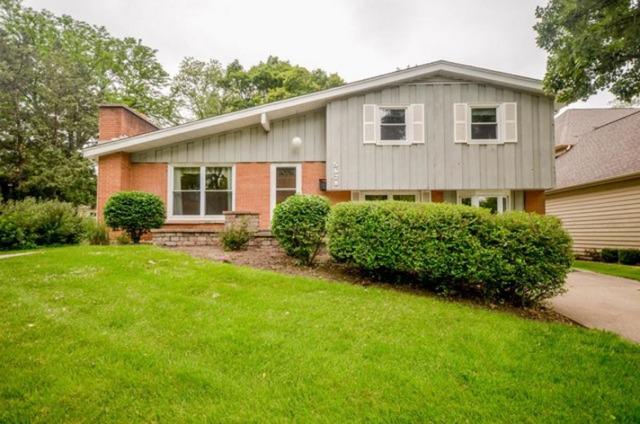 5628 Brookbank Rd., Downers Grove, IL 60516