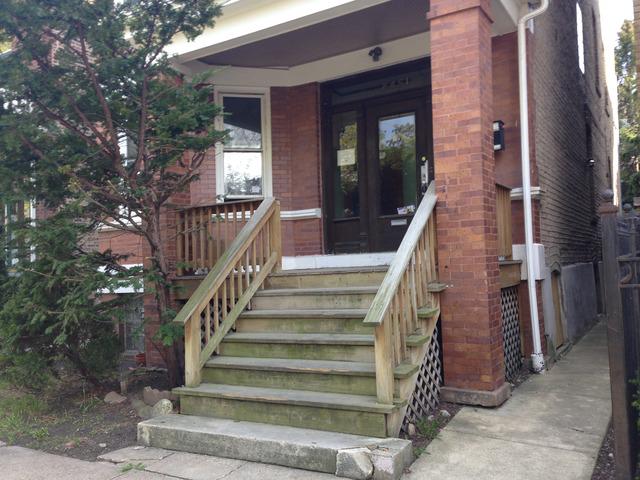 2451 W Eastwood Ave., Chicago, IL 60625