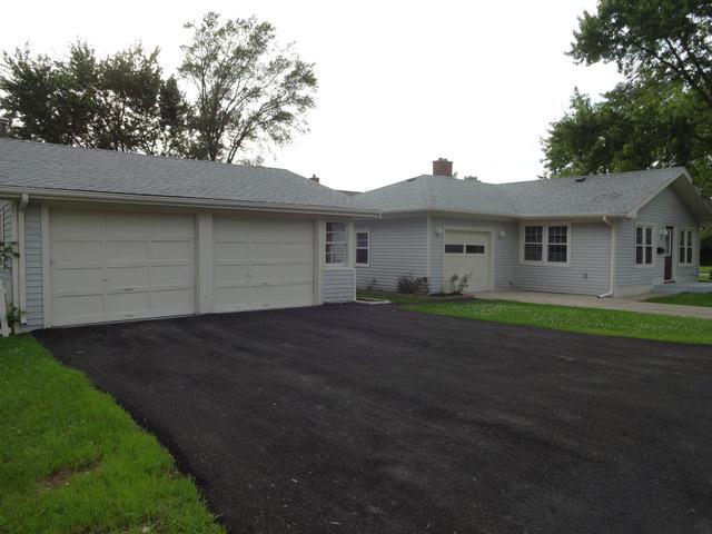 531 Oakwood Ave., Aurora, IL 60505