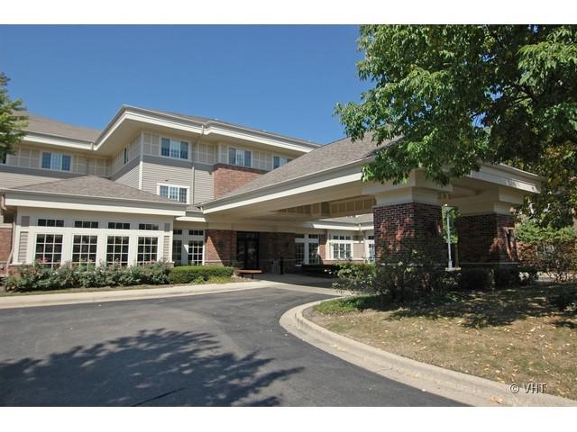 605 Barrington Ave. #216, East Dundee, IL 60118