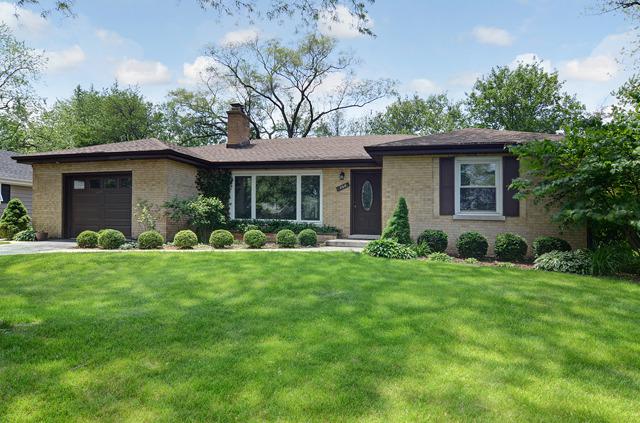 268 Terrace Dr., Clarendon Hills, IL 60514