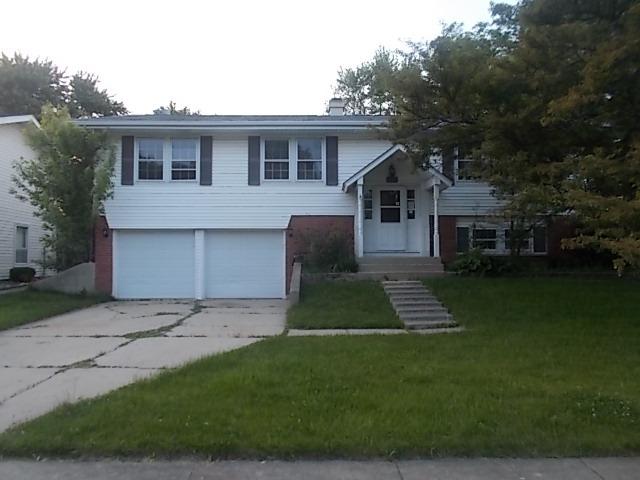 1020 Cobble Hill Ct., Hoffman Estates, IL 60169