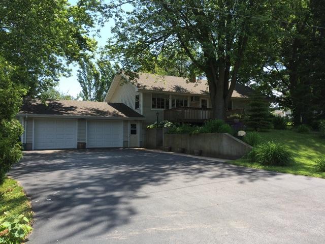 65 S Bunker Hill Rd., German Valley, IL 61039