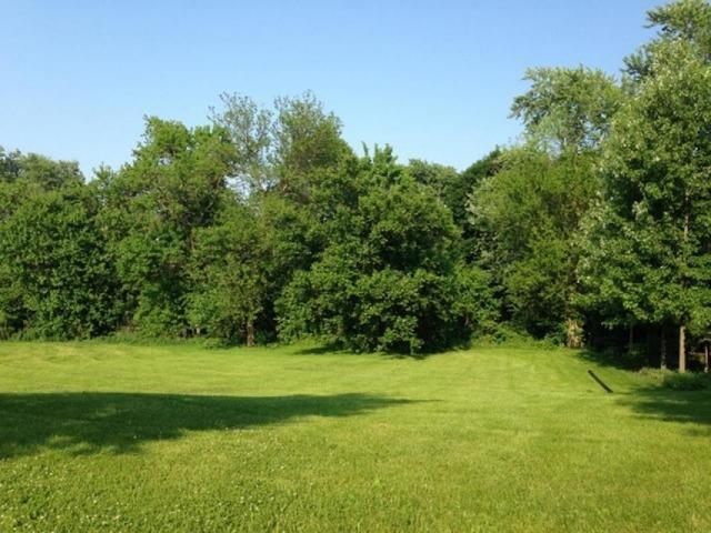 292 Hawkinson Ct., Glen Ellyn, IL 60137
