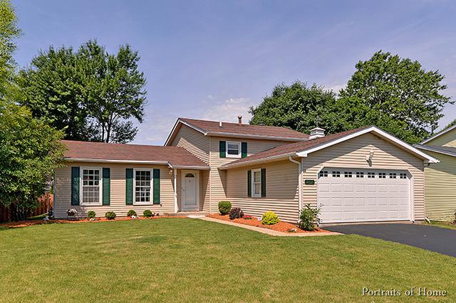 237 Willoway Dr., Naperville, IL 60540
