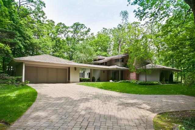 506 Forest Cove Rd., Lake Bluff, IL 60044