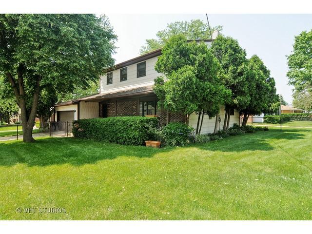 2900 Carriage Ln., Waukegan, IL 60085