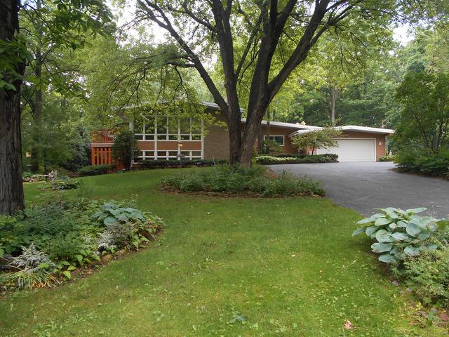 6875 Lynnhurst Ln., Roscoe, IL 61073