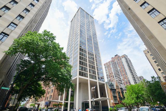1300 N Astor St. #28A, Chicago, IL 60610